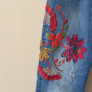 ZARA EMBROIDERED JEANS